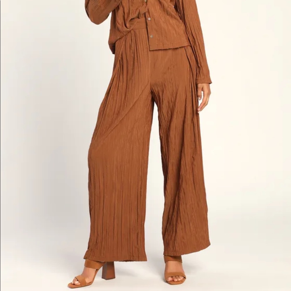 Lulu’s new wide leg pants, never worn